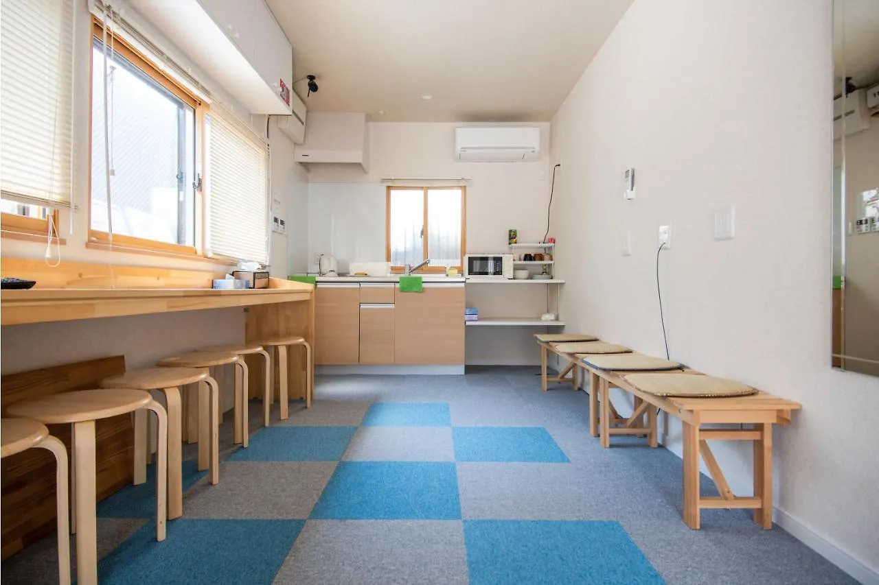 Osaka Guesthouse Sayuri Tengachaya Ekimae 0*,  日本