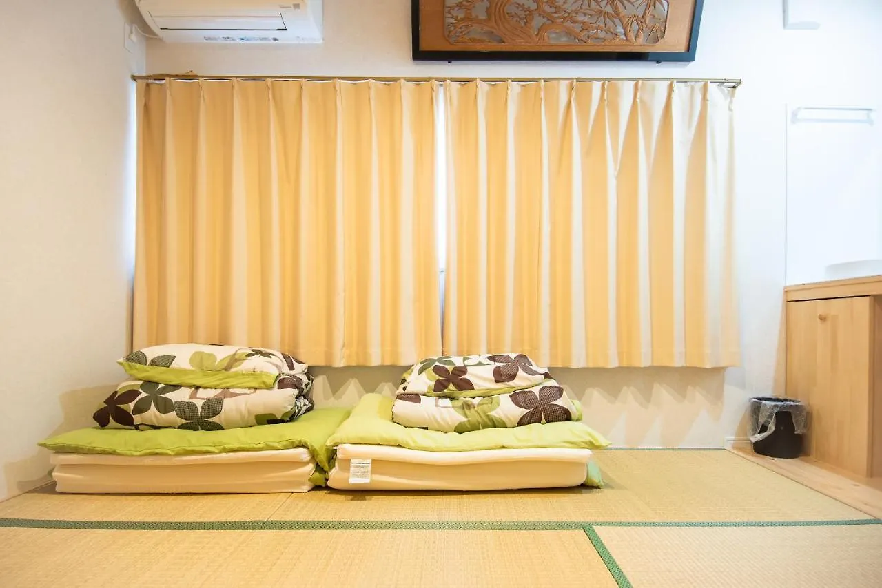 Osaka Guesthouse Sayuri Tengachaya Ekimae 0*,  Japan
