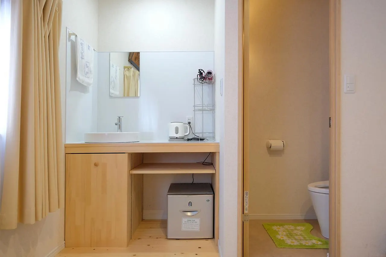 Osaka Guesthouse Sayuri Tengachaya Ekimae 0*,  Japan